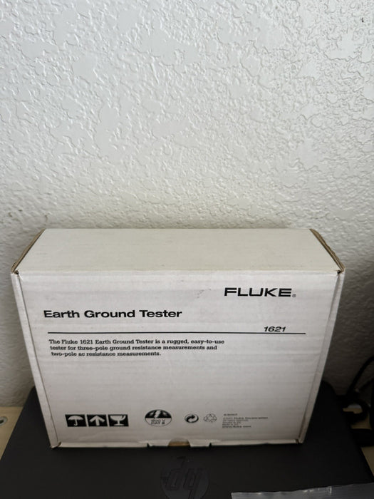 FLUKE 1621 EARTH GROUND TESTER WITH LEADS & ACCESSORIES TESTED