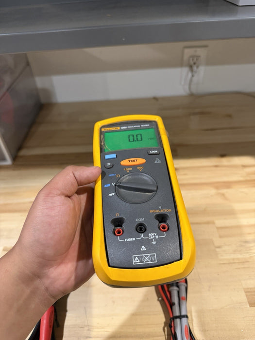 FLUKE 1503 INSULATION TESTER W/ ACCESSORIES & CLIPS - SHIPS FAST