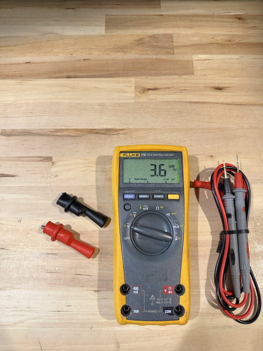 FLUKE 179 MULTIMETER WITH LEADS & CLIPS