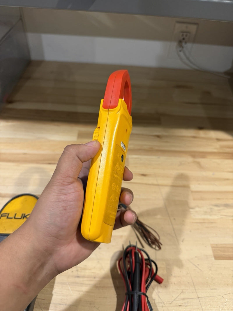 FLUKE 324 TRUE-RMS CLAMP METER W/ LEADS & CASE - SHIPS FAST