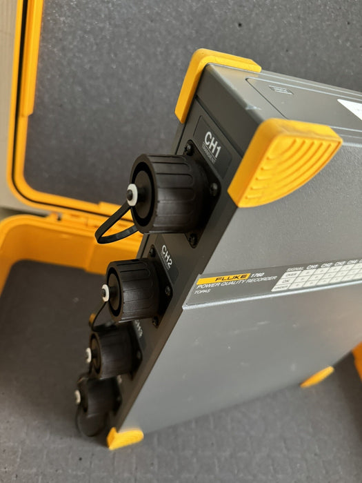 FLUKE 1760 THREE PHASE POWER QUALITY RECORDER TOPAS WITH NEW