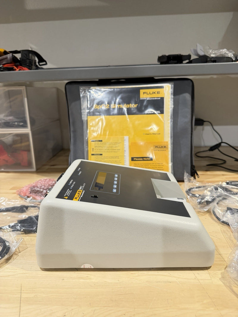 FLUKE INDEX 2 SPO2 SIMULATOR KIT W/ ACCESSORIES (TESTED) SHIPS FREE - NEW