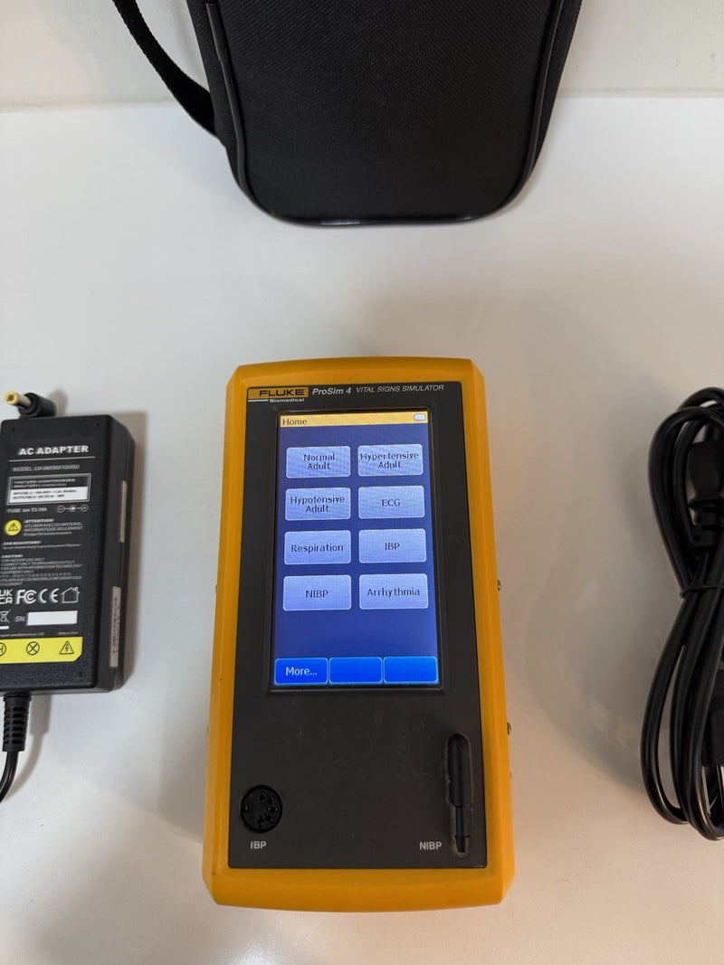 FLUKE PROSIM 4 VITAL SIGNS & ECG SIMULATOR WITH BAG & CHARGER TESTED