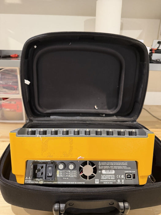 FLUKE ESA620 BIOMEDICAL ELECTRICAL SAFETY ANALYZER W/ CASE & CHARGER /SHIPS FAST