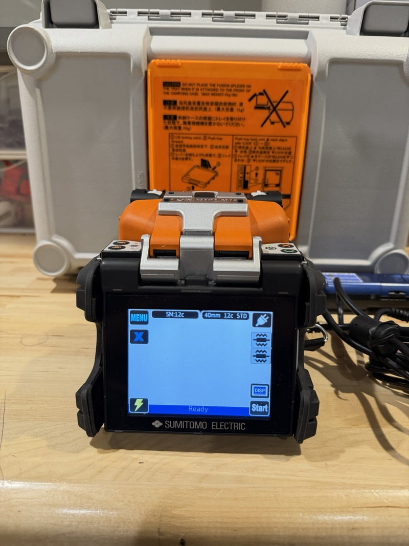 SUMITOMO ELECTRIC TYPE-Q101-M12 MASS FUSION SPLICER TESTED