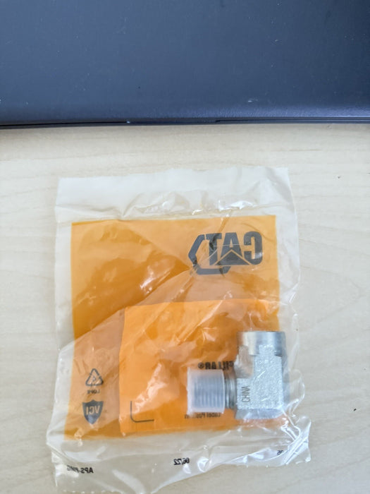 CAT 135-2533 FITTING ADAPT