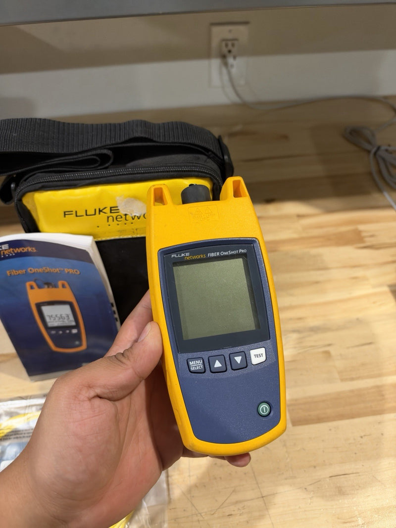 FLUKE NETWORKS FIBER ONESHOT PRO SINGLEMODE TESTER (FREE SHIPPING)