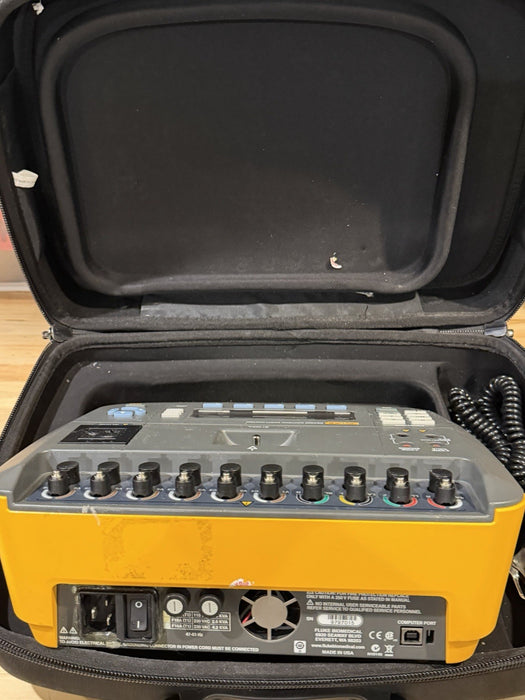 FLUKE ESA620 BIOMEDICAL ELECTRICAL SAFETY ANALYZER W/ CASE & CHARGER /SHIPS FAST