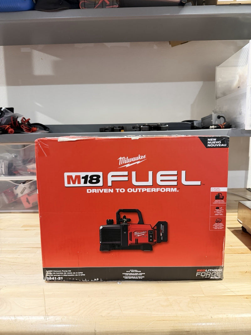 MILWAUKEE 2941-21 M18 FUEL 5 CFM VACUMM PUMP KIT (NEW FACTORY SEALED) SHIPS FAST
