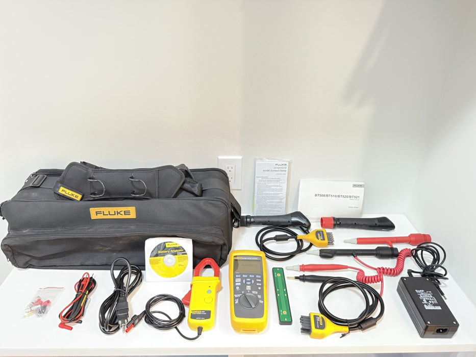 FLUKE BT521 BATTERY ANALYZER WITH ACCESSORIES TESTED