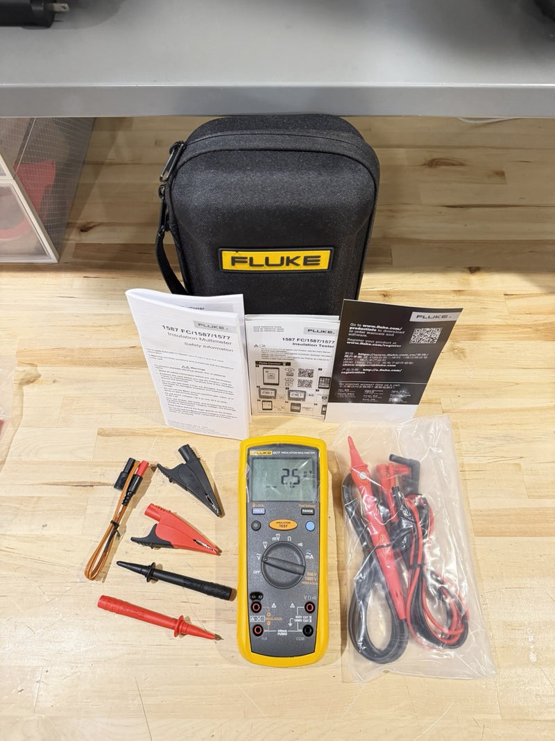 FLUKE 1577 INSULATION MULTIMETER W/ LEADS & CASE TESTED SHIPS FAST NEW