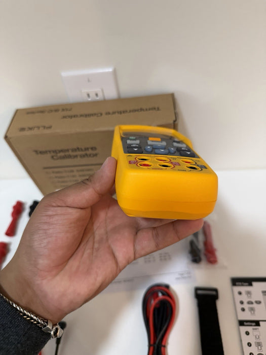 FLUKE 712B RTD CALIBRATOR MFD 2025 CALIBRATED 2025