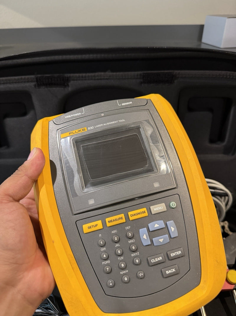 FLUKE 830 LASER ALIGNMENT TOOL WITH ACCESSORIES TESTED