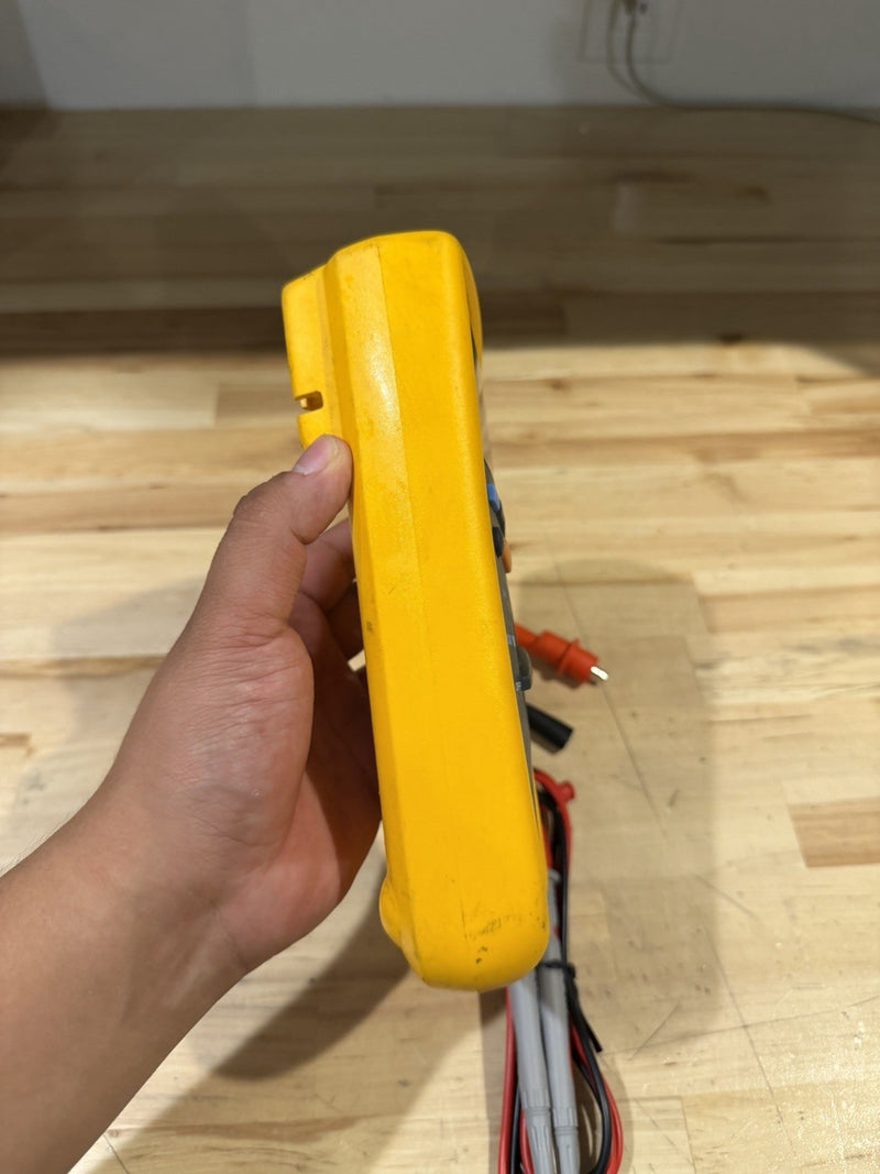 FLUKE 1507 INSULATION MULTIMETER W/ LEADS & CLIPS - SHIPS FAST