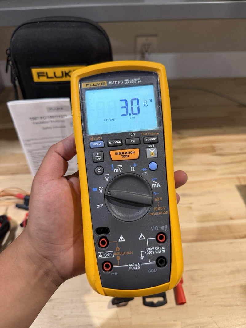 FLUKE 1587 FC 2 IN 1 HANDHELD DIGITAL INSULATION MULTIMETER W/ ACCESSORIES