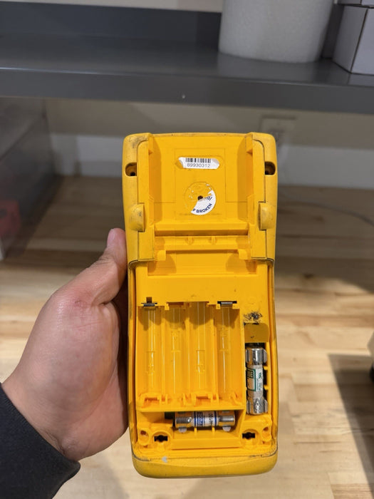FLUKE 189 TRUE RMS MULTIMETER FOR PARTS