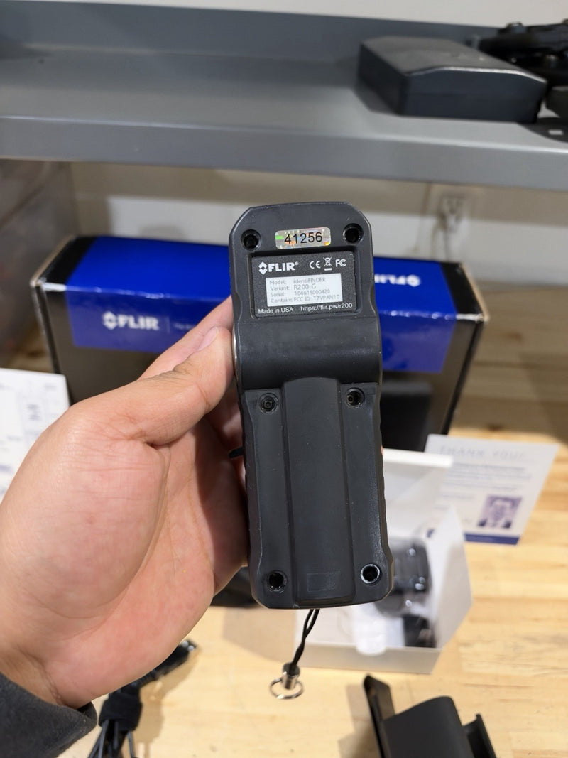FLIR IDENTIFINDER R200 SPECTROSCOPIC PERSONAL RADIATION DETECTOR -SHIPS FREE NEW