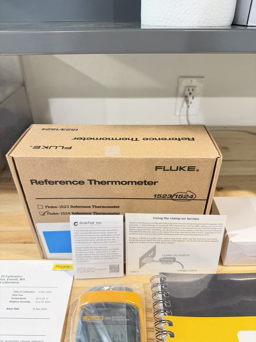 FLUKE 1524 REFERENCE THERMOMETER W/ PROBE & BAG (FREE SHIPPING) CALIBRATED 2025