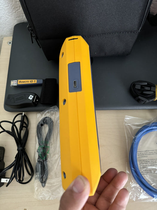 FLUKE NETWORKS LIQ-100 LINKIQ CABLE & NETWORK TESTER 10BASE-T REMOTE ID 1
