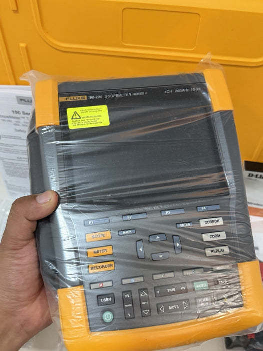 FLUKE 190-204-III S DIGITAL OSCILLOSCOPE 4CH 200MHZ 5GS/S (CALIBRATED 2025) NEW
