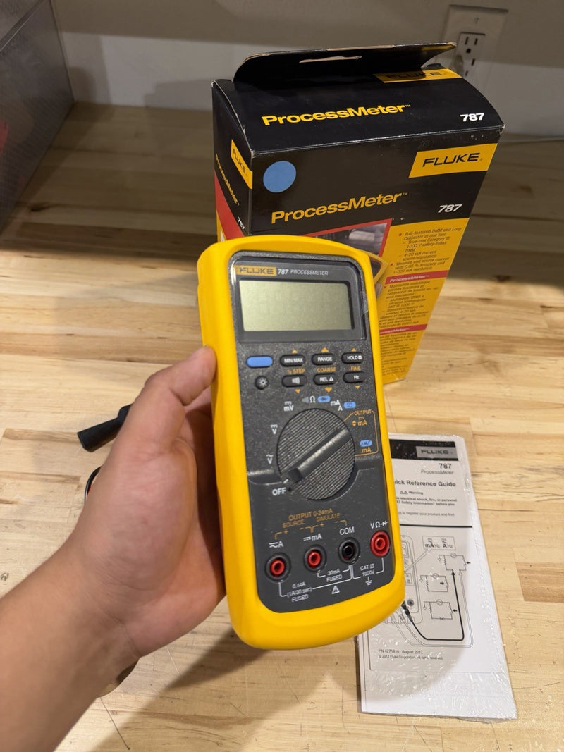 FLUKE 787 PROCESSMETER SHIPS FAST - FREE SHIPPING (NEW)