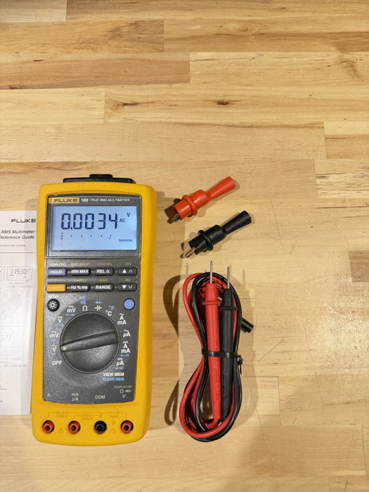 FLUKE 189 TRUE RMS MULTIMETER W/ LEADS & CLIPS (TESTED) SHIP FREE