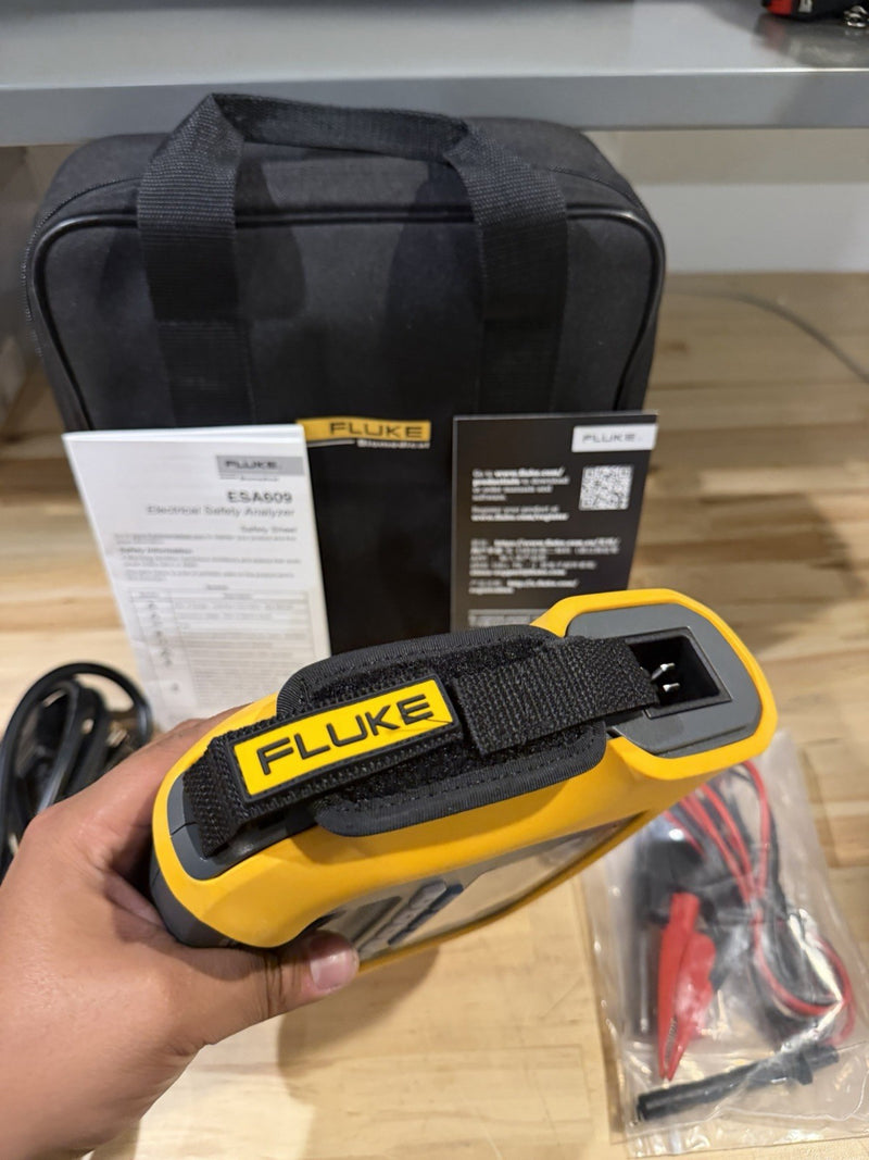 FLUKE BIO MEDICAL ESA609 ELECTRICAL SAFETY ANALYZER PORTABLE METER & ACCESSORIES