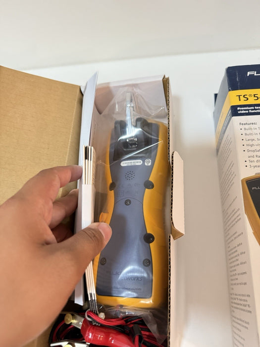 FLUKE NETWORKS TS54 TDR TEST SET (NEW FACTORY SEALED) SHIPS FAST