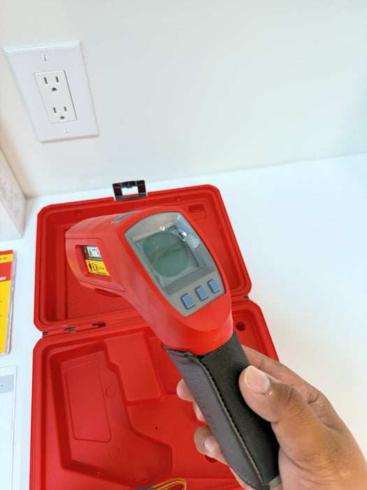 FLUKE 568EX IR THERMOMETER NEW