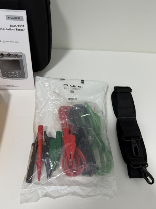 FLUKE 1535 MEGOHMMETER INSULATION TESTER W/ LEADS & CASE (CALIBRATED 2025) NEW