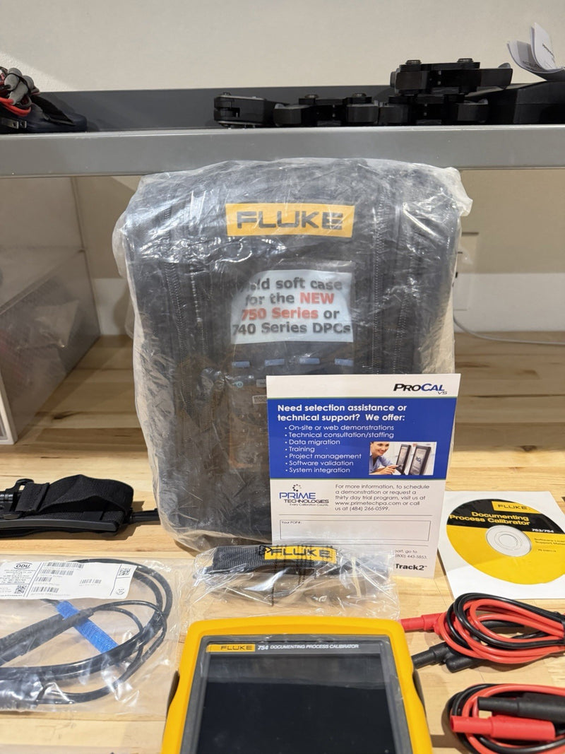 FLUKE 754 DOCUMENTING PROCESS CALIBRATOR W/ ACCESSORIES (NEW) FREE SHIPPING
