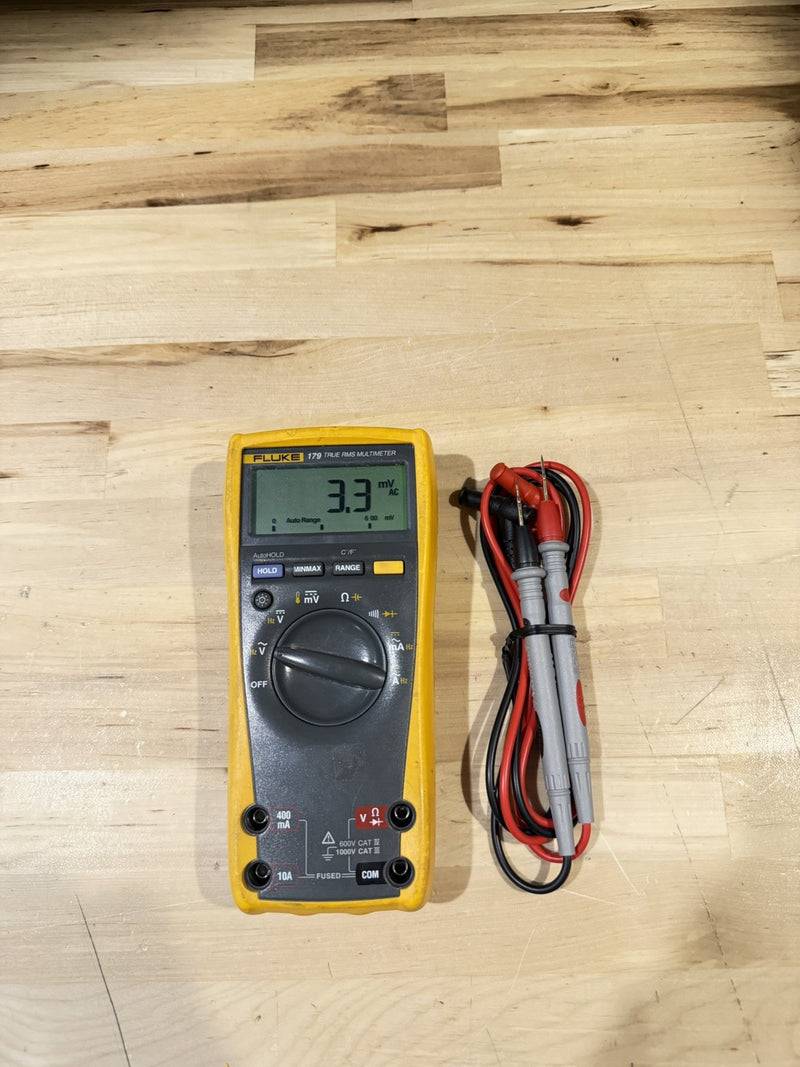 FLUKE 179 MULTIMETER WITH LEADS & CLIPS