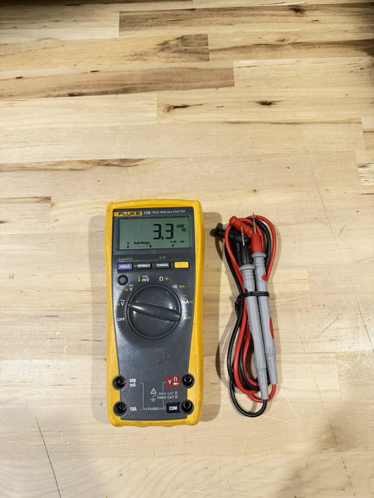 FLUKE 179 MULTIMETER WITH LEADS & CLIPS