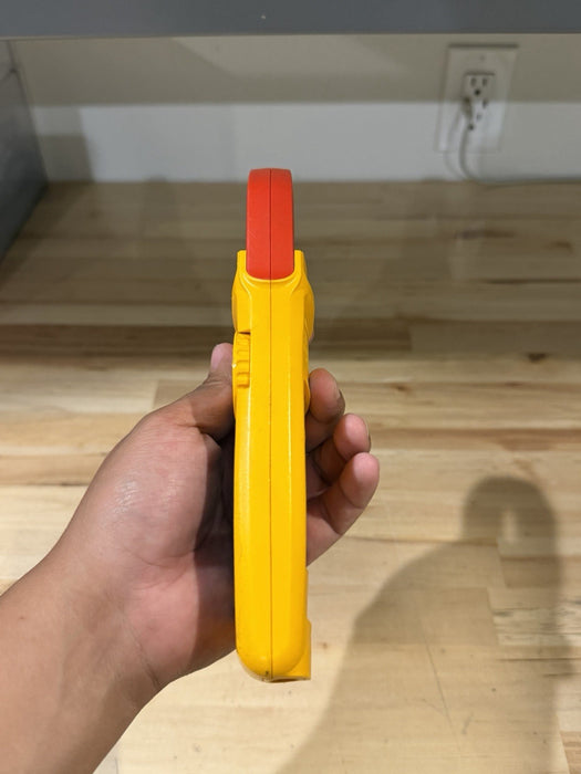FLUKE 323 TRUE RMS CLAMP METER FOR PARTS