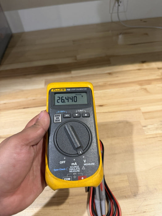 FLUKE 705 LOOP CALIBRATOR W/ LEADS & CLIPS - FREE SHIPPING