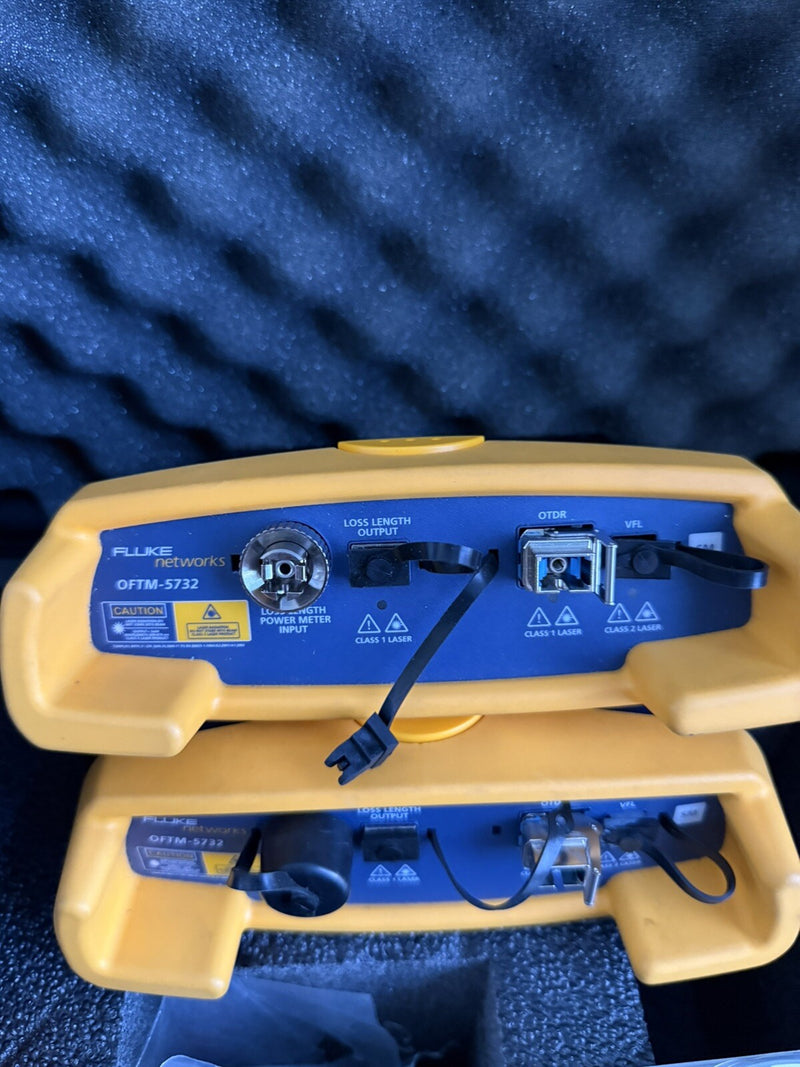 FLUKE NETWORKS OPTIFIBER OTDR KIT WITH 2 X OFTM-5732 MODULES TESTED
