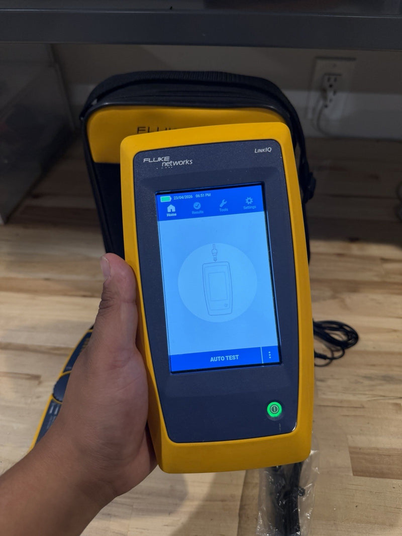 FLUKE NETWORKS LIQ-100 LINKIQ KIT CABLE & NETWORK TESTER W ACCESSORIES