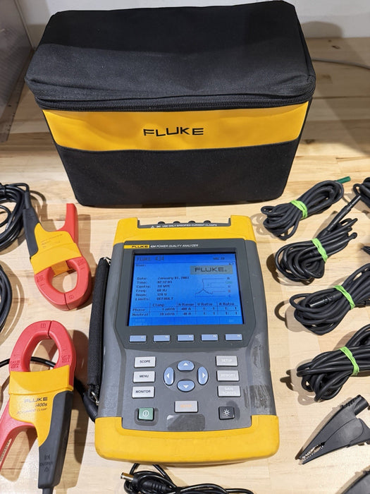 FLUKE 434 POWER QUALITY ANALYZER W/ACCESSORIES& CHARGER - SHIPS FREE (TESTED)