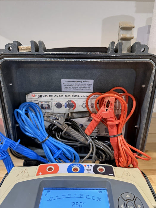 MEGGER MIT515 5KV INSULATION TESTER W/ LEADS & CHARGER (TESTED) FREE SHIPPING