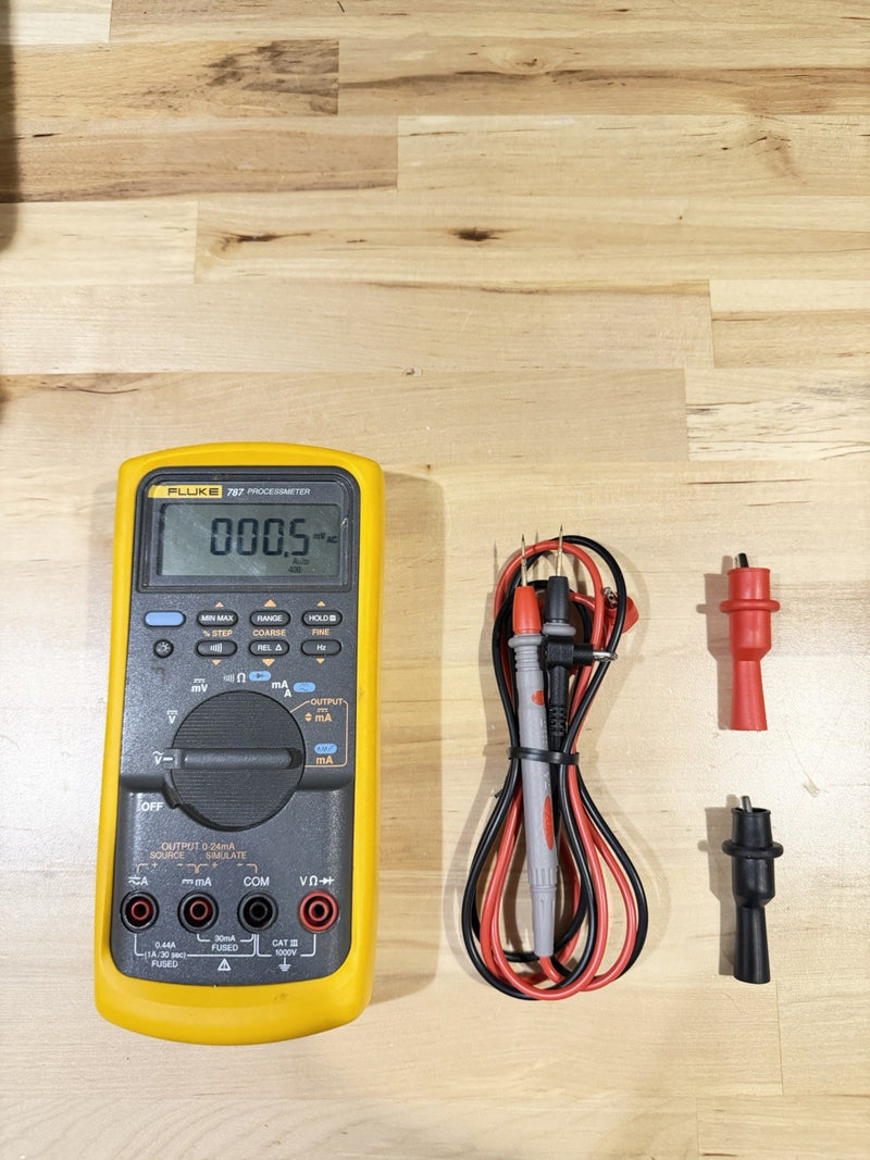 FLUKE 787 PROCESSMETER WITH LEADS & CLIPS TESTED