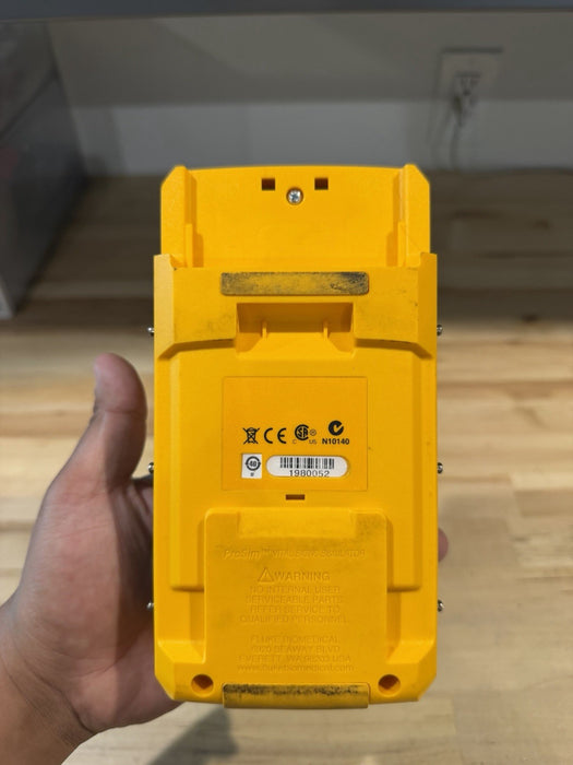 FLUKE PROSIM 4 VITAL SIGNS SIMULATOR (NO BATTERY) READ DESCRIPTION / FOR PARTS