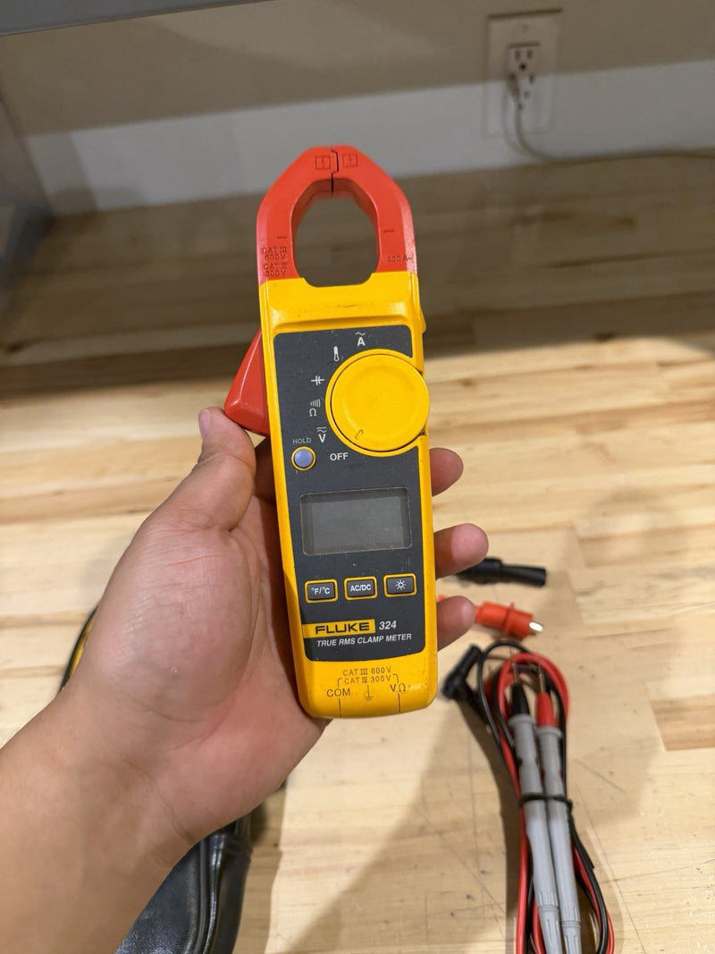 FLUKE 324 TRUE-RMS CLAMP METER W/ LEADS & CASE - SHIPS FAST