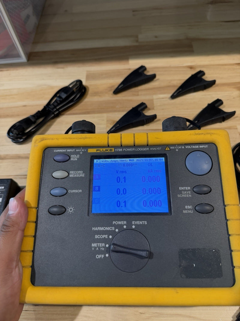FLUKE 1735 THREE-PHASE POWER LOGGER WITH PROBES & CHARGER TESTED