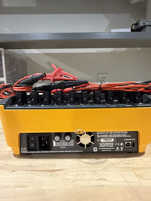 FLUKE ESA620 230V BIOMEDICAL ELECTRICAL SAFETY ANALYZER WITH LEADS & CHARGER