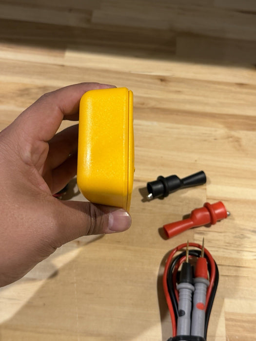 FLUKE 7-600 ELECTRICAL TESTER W/ LEADS & CLIPS (SHIPS FAST) TESTED