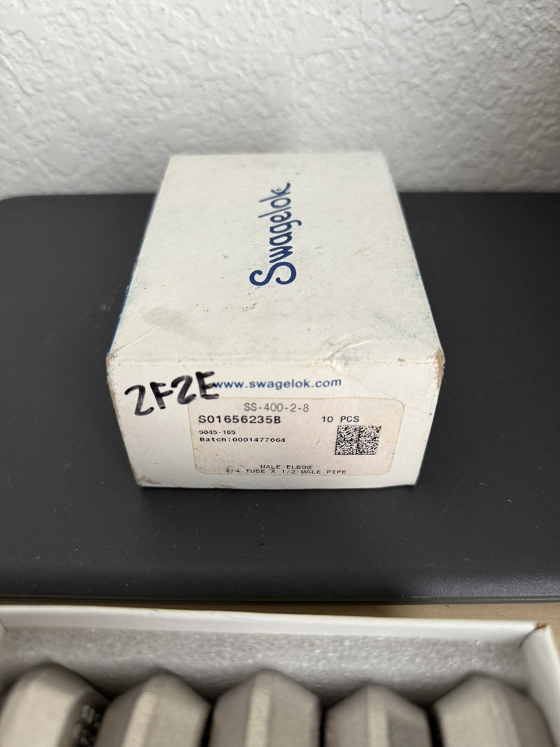 SWAGELOK ELBOW CONNECTOR FITTING, 1/4" TUBE X 1/2" MALE NPT, SS-400-2-8