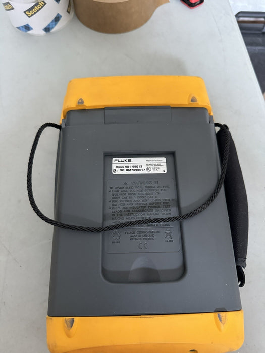 Fluke 199 Scopemeter Oscilloscope 200MHz 2.5Gs/s  W / Various Leads and Probes