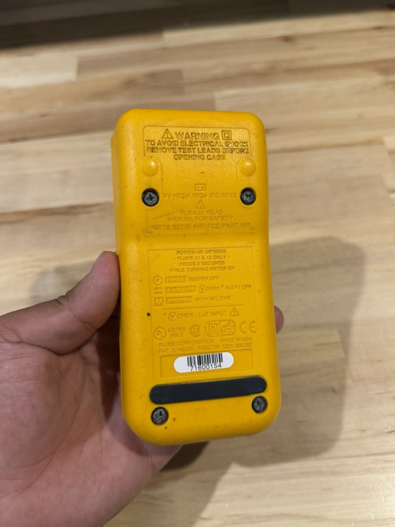 FLUKE 7-600 ELECTRICAL TESTER FOR PARTS
