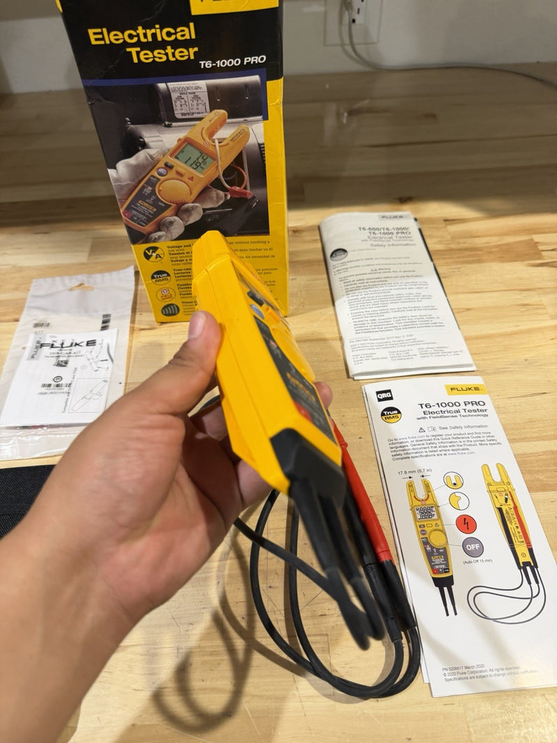 FLUKE T6-1000 PRO ELECTRICAL TESTER FIELDSENSE 1000V AC/DC SHIPS FAST