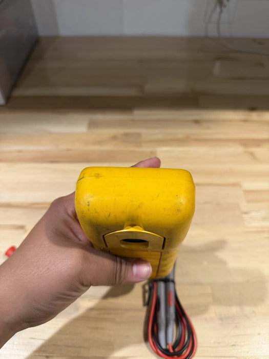 FLUKE 705 LOOP CALIBRATOR W/ LEADS & CLIPS - FREE SHIPPING